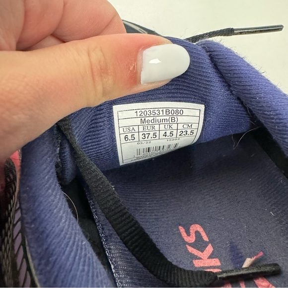 Brooks Adrenaline GTS 22 purple athletic sneakers running - Picture 7 of 8